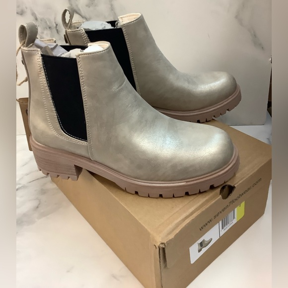 New Seven7 Billie Chelsea Boot Gold - Picture 2 of 7